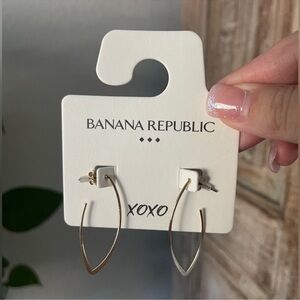 12✨ Banana Republic Gold Earrings